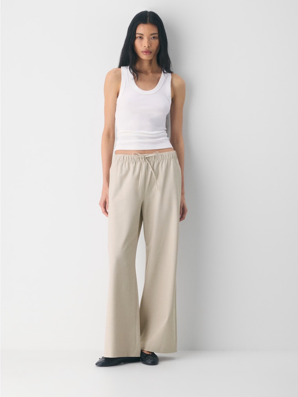 Aritzia Lodge Pants Size L NWT